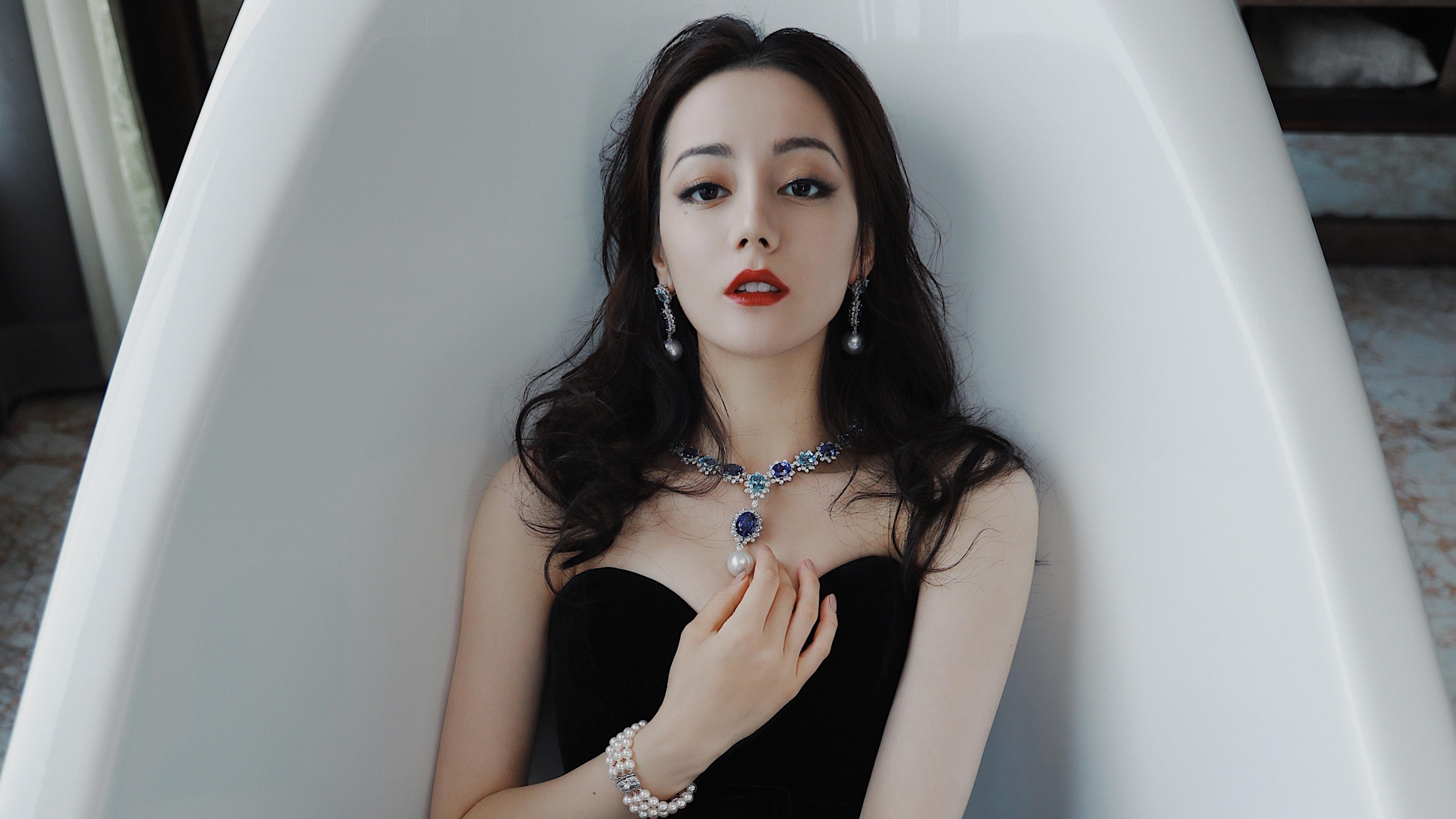 意大利在国家联赛中1-1战平比利时，双方各取一分。，意大利2-1比利时 半决赛将战西班牙